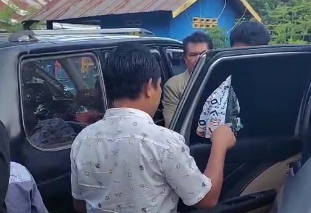 Waspada! Modus Pecah Kaca Sasar Parkiran Gereja di Polewali, Barang Berharga Raib dalam Sekejap