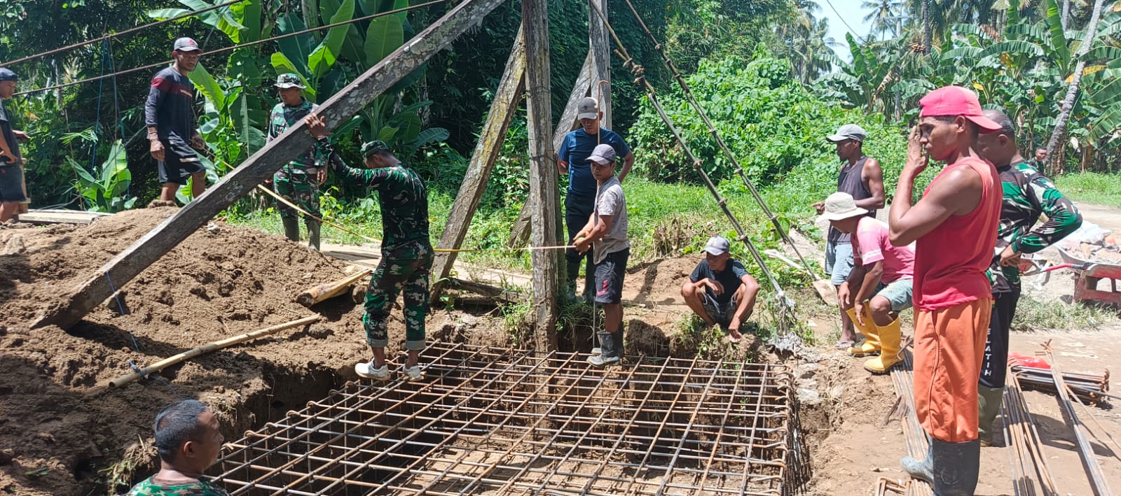 Dandim Turun Langsung, Pembangunan Jembatan Garuda di Bulubawang Terus Berlanjut
