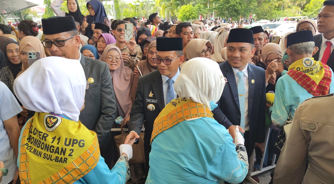 Lepas Kloter 11 Polman, Bupati Samsul Mahmud Pesan Jemaah Fokus Ibadah dan Jaga Fisik