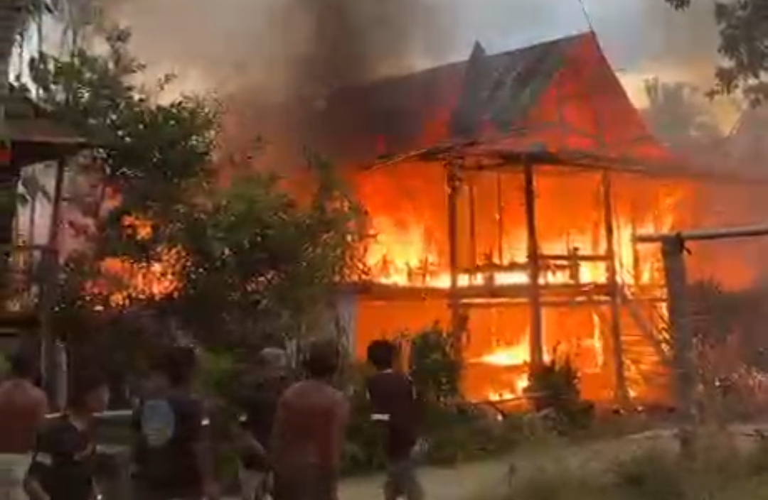 Ditinggal kerumah Saudara, Rumah di Nepo Hangus Terbakar 