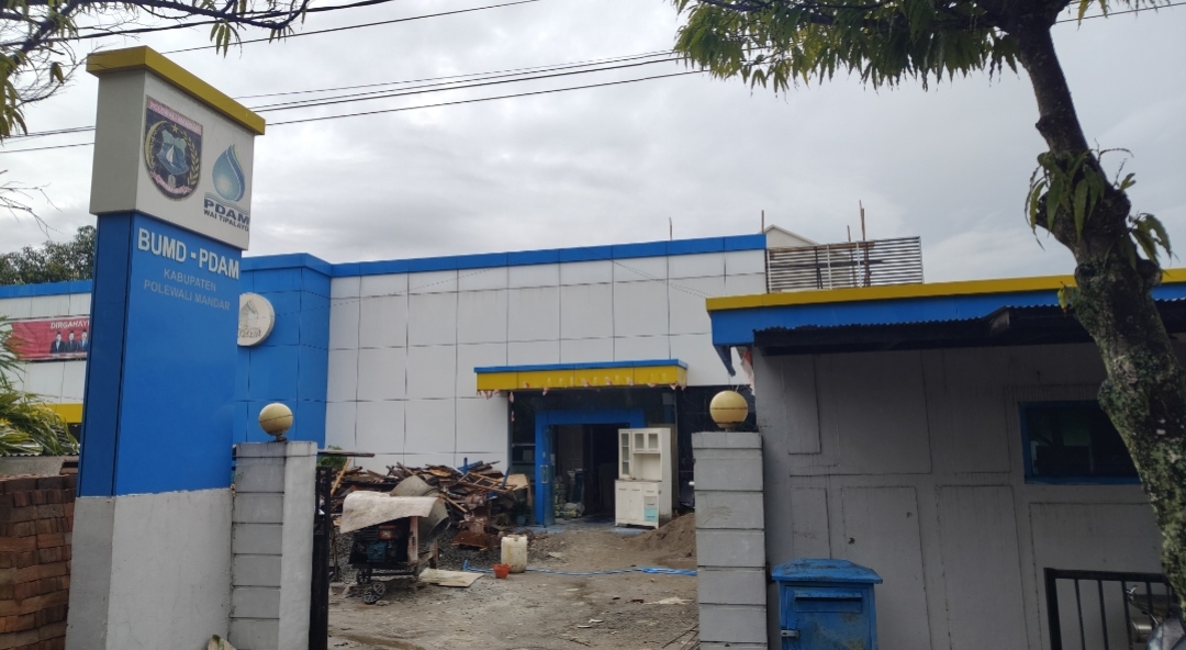 Bupati Polman Tunjuk Inspektur Daerah Jadi Plt Dewas PDAM Wai Tipalayo