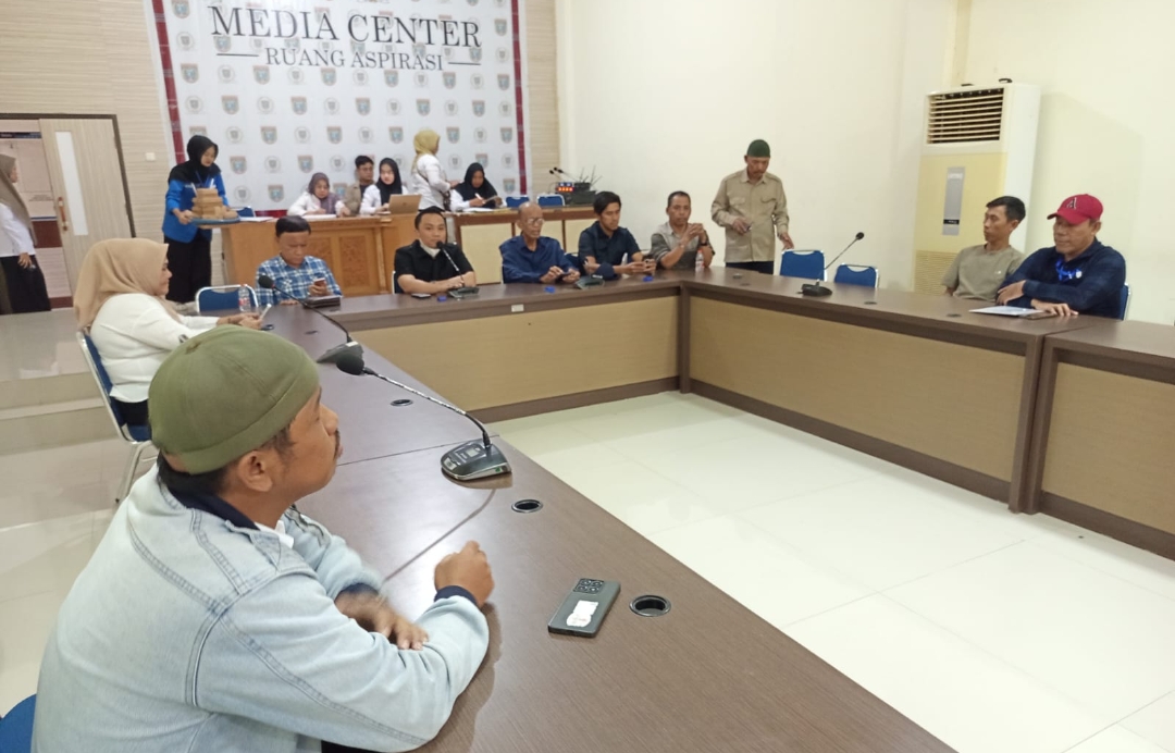 RDP Kisruh BBM Subsidi, Sopir Truk Bongkar Adanya Dugaan Setoran Pelangsir Rp350 Ribu per Bulan