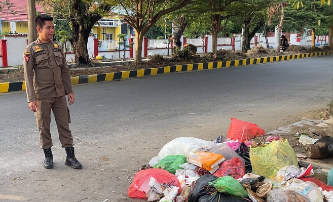 Perketat Pengawasan, Satpol PP Disiagakan di Titik Rawan Buru Pembuang Sampah Liar