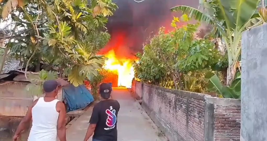 Ditinggal Memasak, Dua Rumah Warga di Wonomulyo Ludes Terbakar
