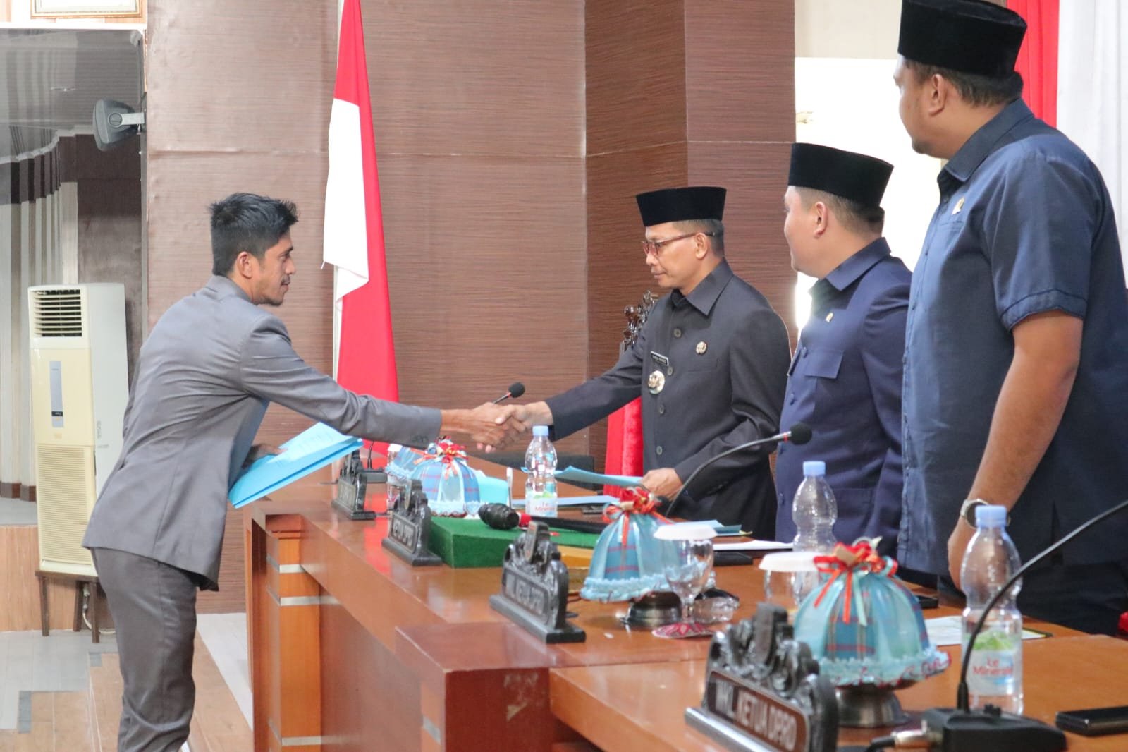 Ranperda APBD Polman: Fraksi PKB Apresiasi Target PAD, PAN Soroti Lonjakan Anggaran Jalan