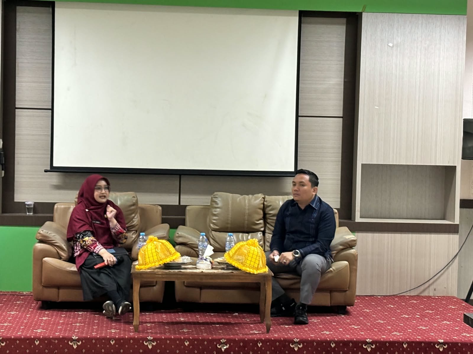 Strategi Turunkan Stunting, DKPPKB Sulbar dan DPRD Polman Perkuat Layanan Posyandu